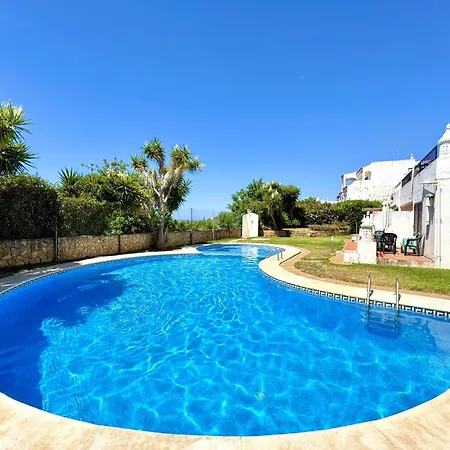 Amazing View With Pool By Homing Apartment