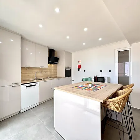 Apartamento Amazing View With Pool By Homing *