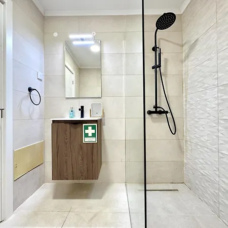 Amazing View With Pool By Homing Apartamento