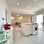 Amazing View With Pool By Homing